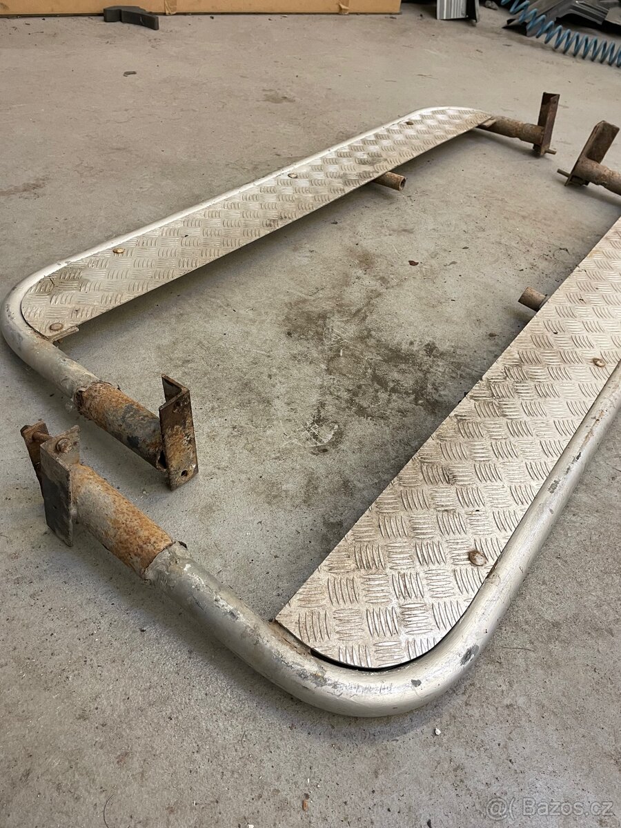 Nášlapy na Mitsubishi Pajero 2 - 2