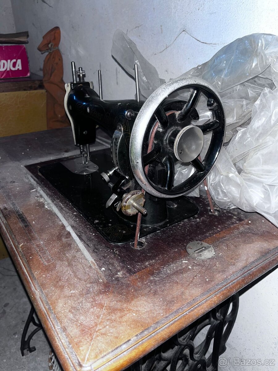 Šicí stroj - 2
