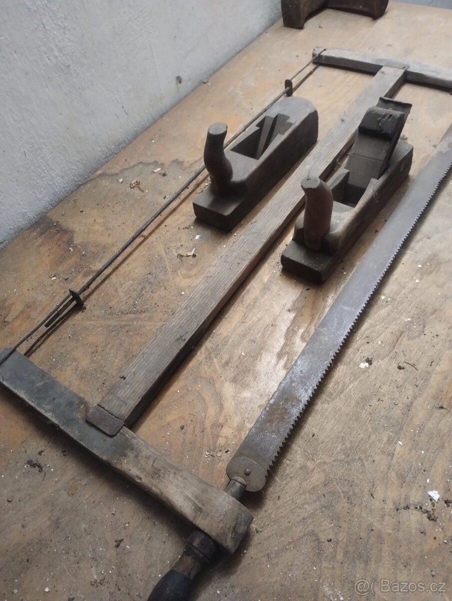 Historický hoblík a pila - 2