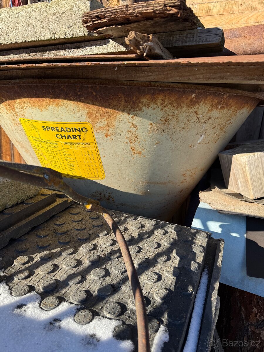 Rozmetadlo hnojiv - 2