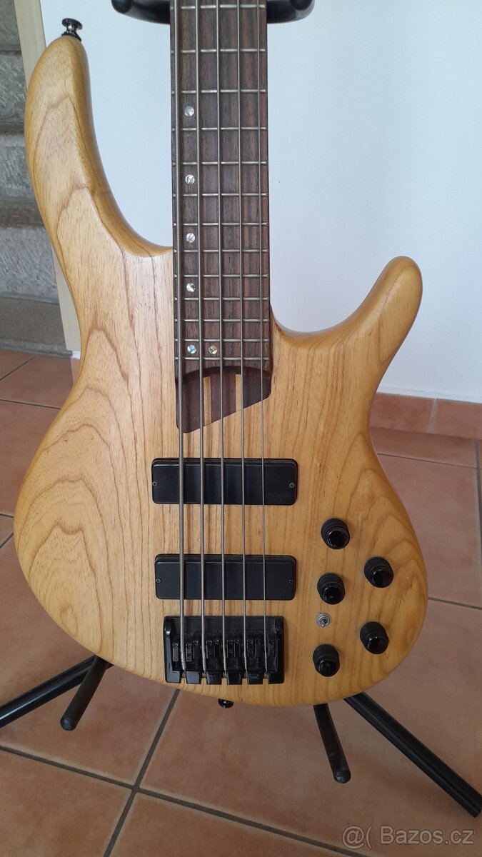 Baskytara Cort B5 - 2