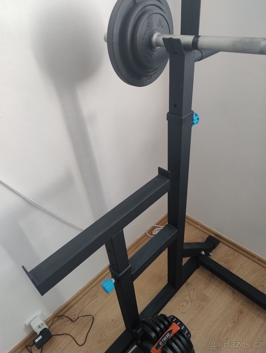 Stojan na činku, bench press - 2