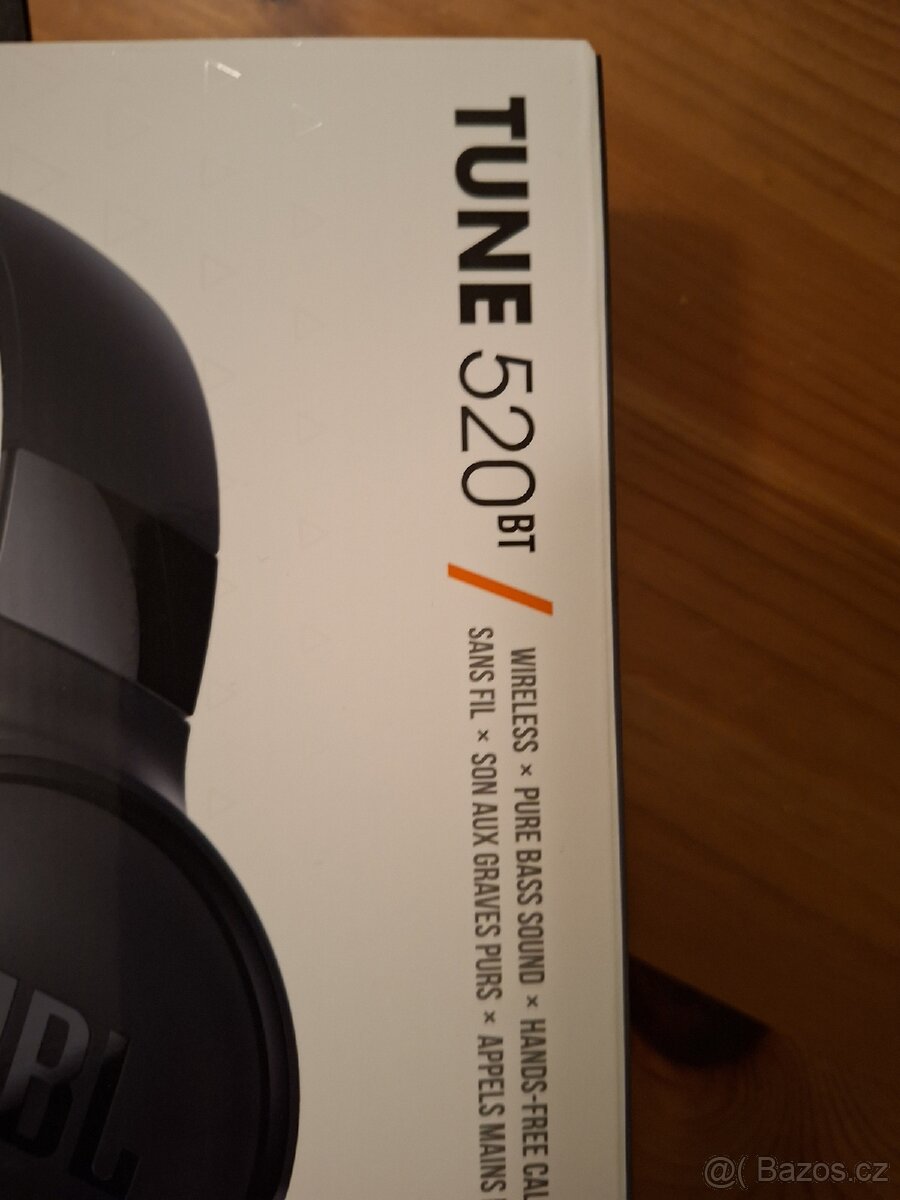 Bluetooth sluchátka JBL Tune 520. Nová - 2