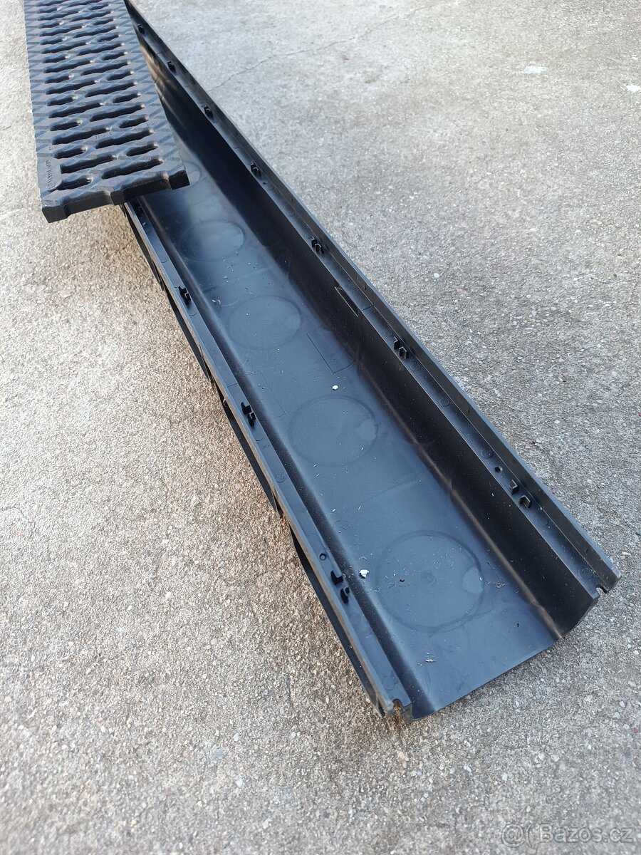 žlab odvodňovací - 2