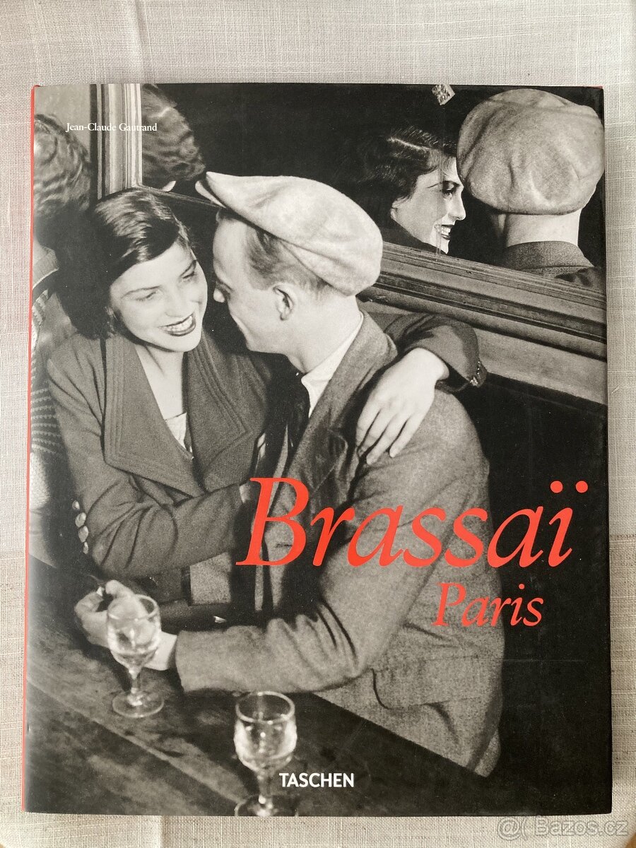 Knihy, kniha o Paříži - 2