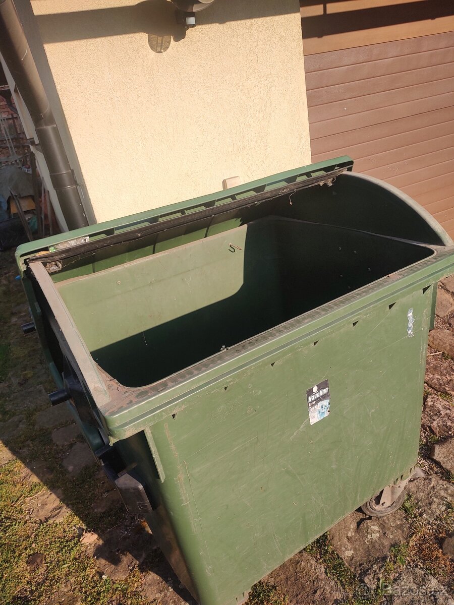 Plastový kontejner - 2