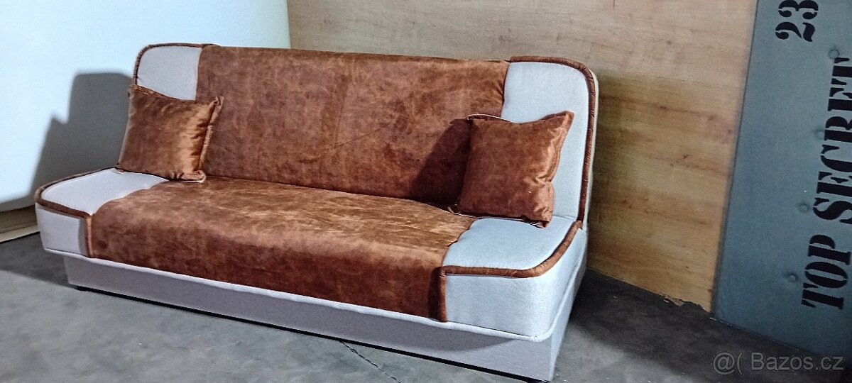 Prodám nový trojsed - 2