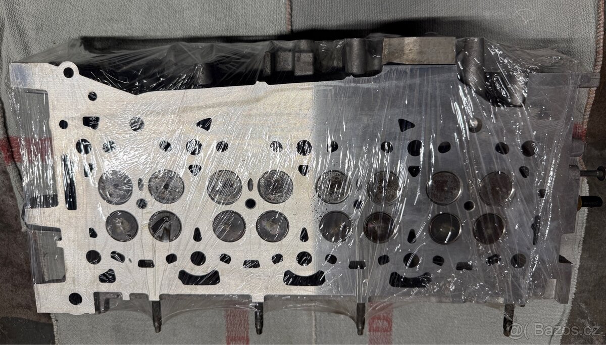 Víko ventilů + hlava válců Ford Transit/Custom - 2