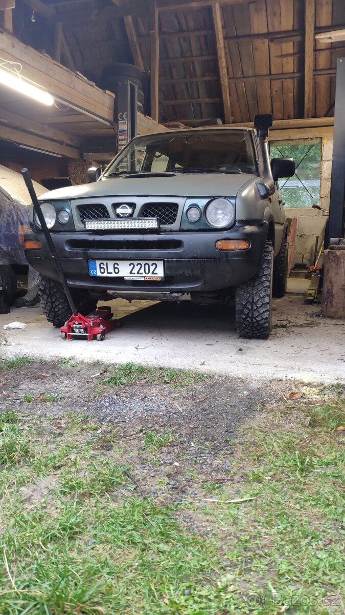 Nissan Terrano 2.7td, rok 96 - 2