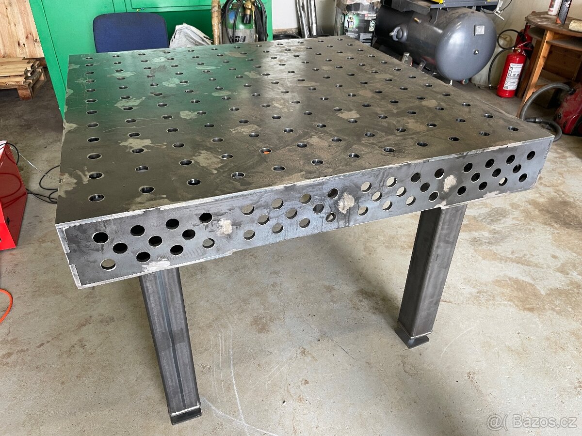 Svařovací stůl 125 x 125 cm - 2