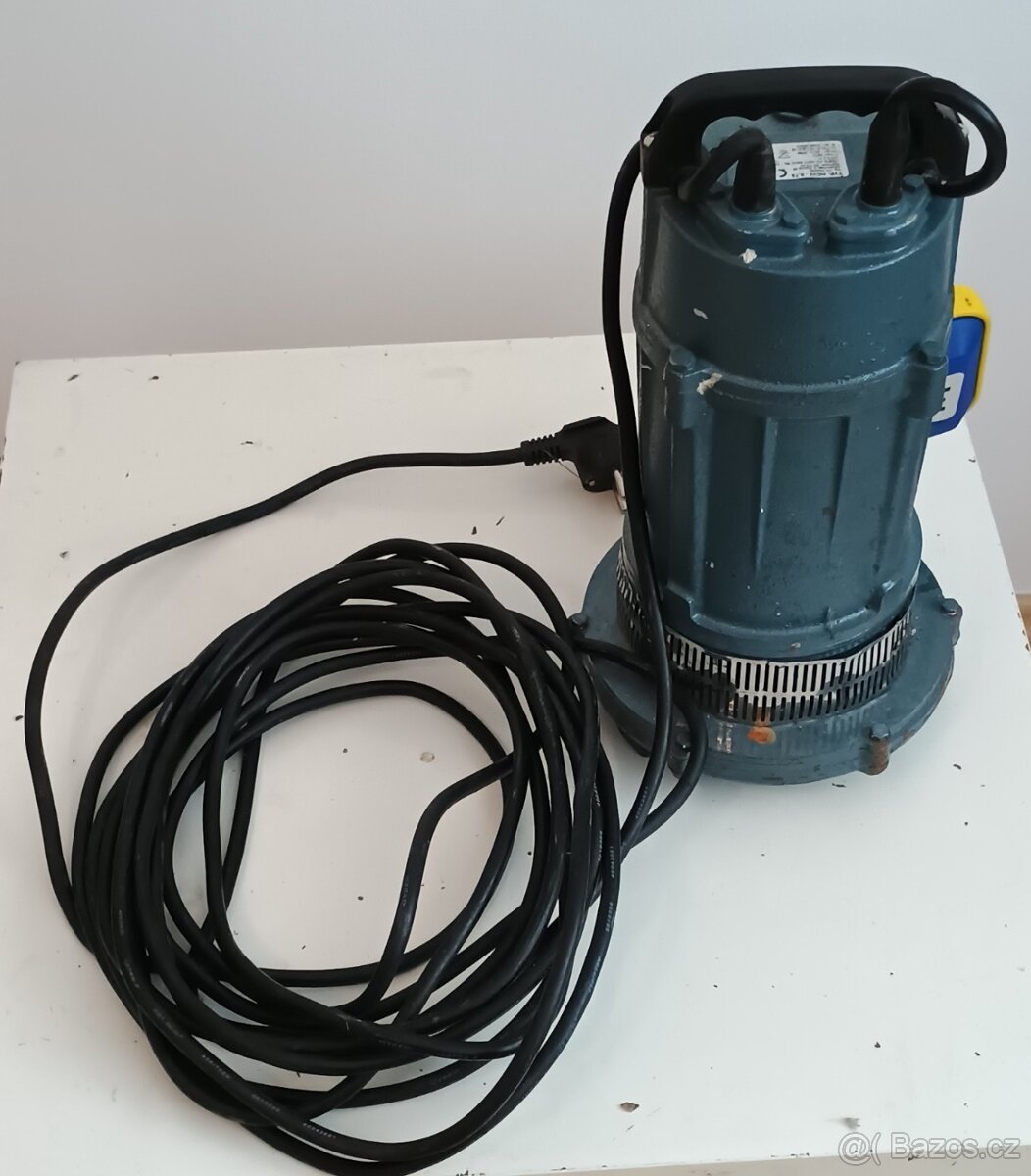 Podnorné čerpadlo HC32 230V s plovákem - 2