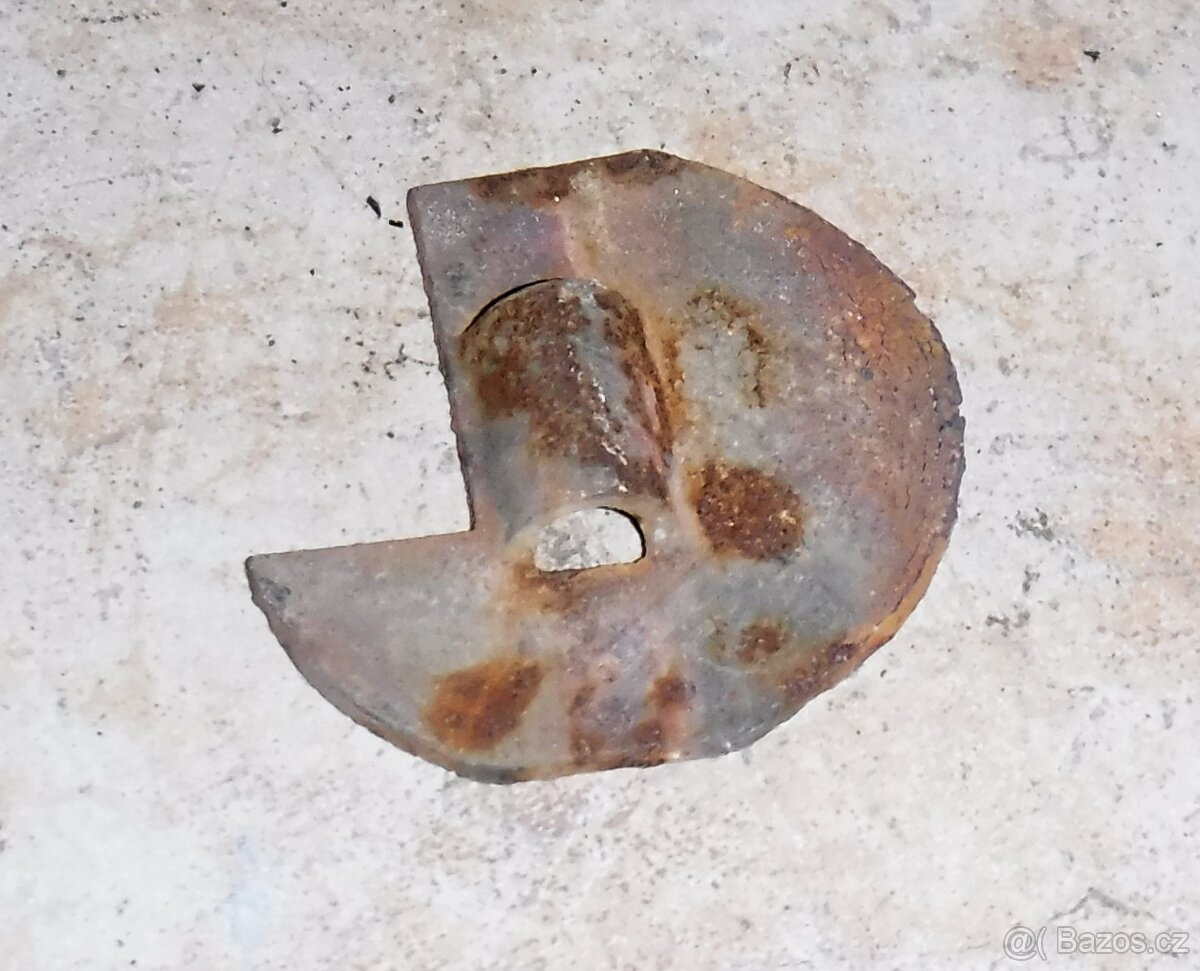 lustr,stínidla,deska šic.stroje,hodiny,dveř. a nábyt. kování - 2