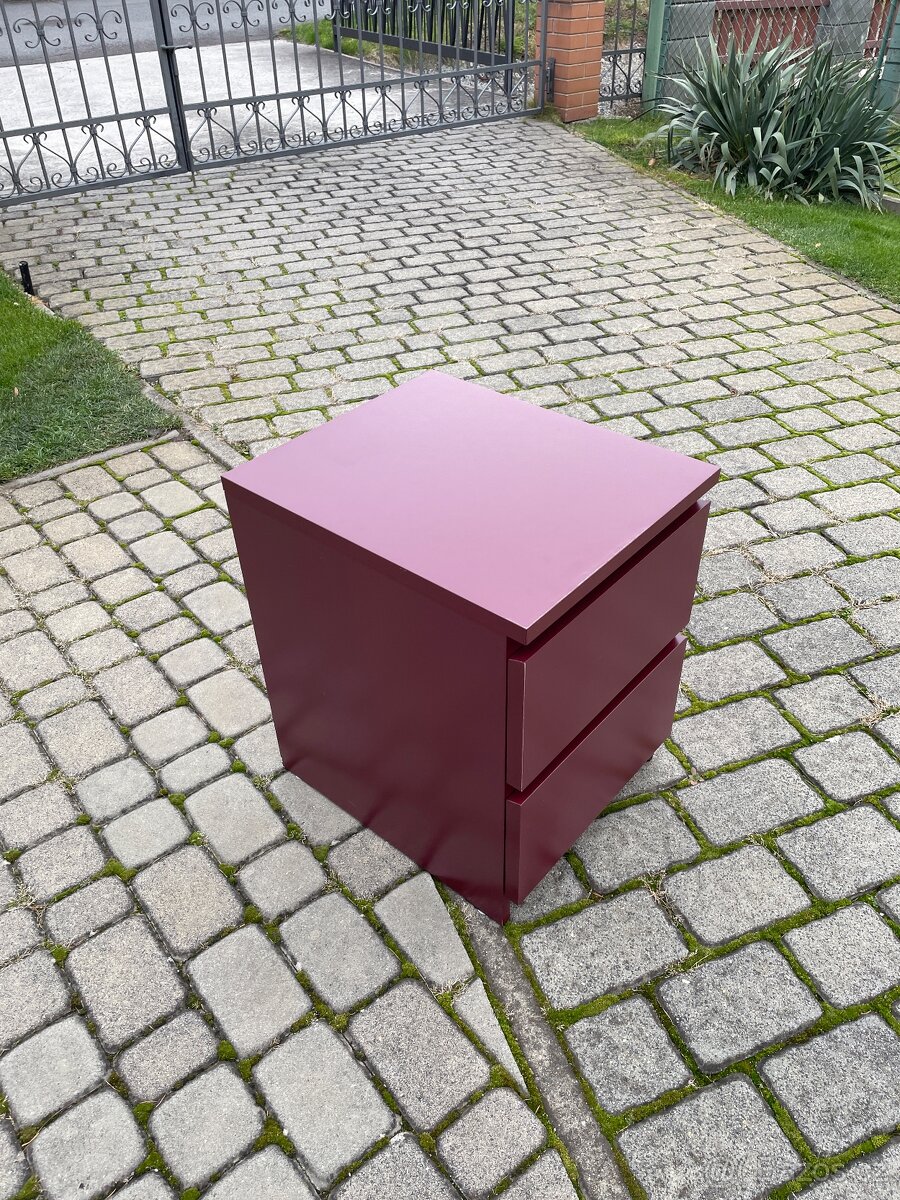 Noční stolek MALM IKEA - 2
