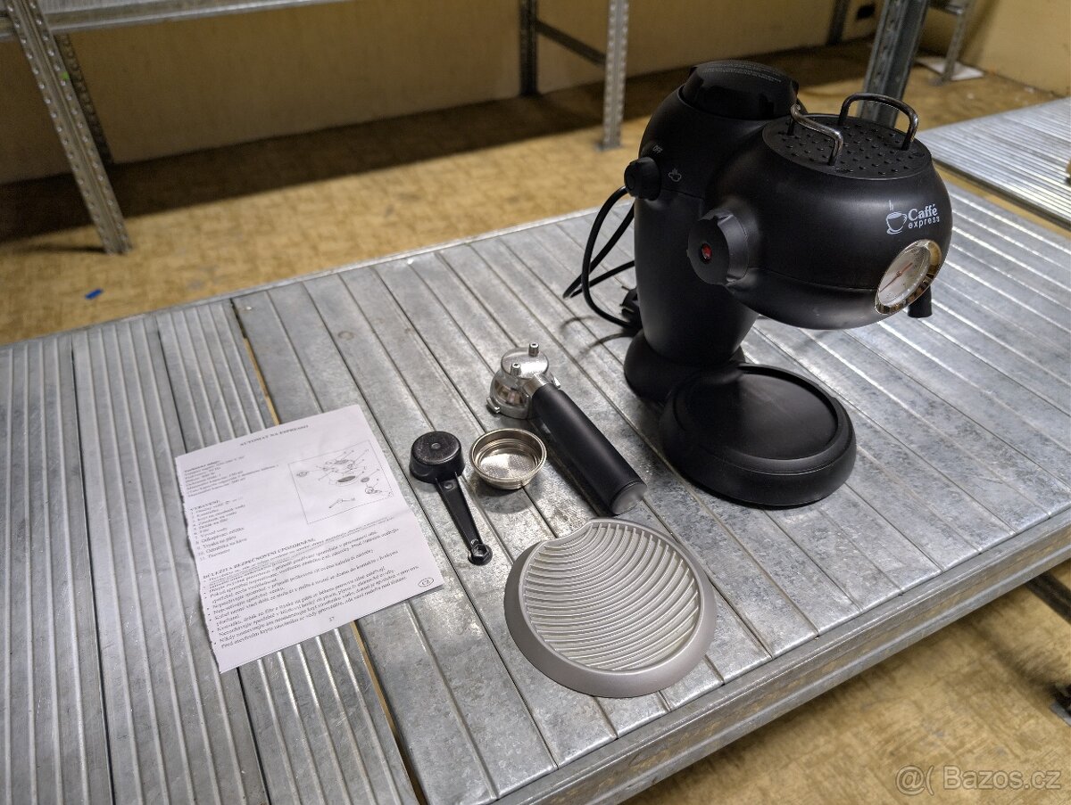 Pákový kávovar Caffé Express - nový - 2
