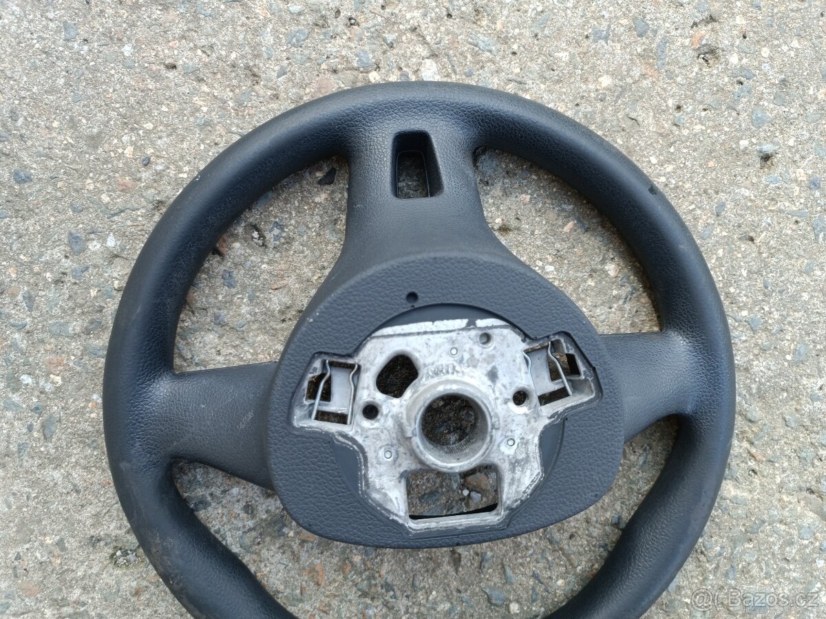 VW T5 facelift volant - 2