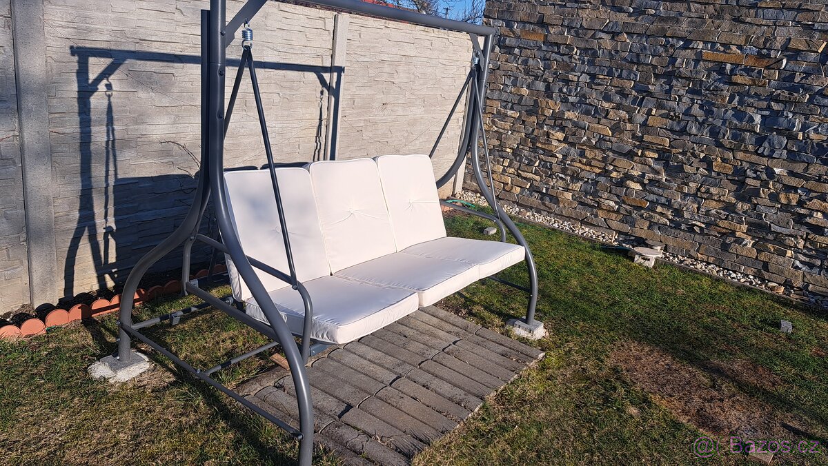 Zahradni houpačka - 2