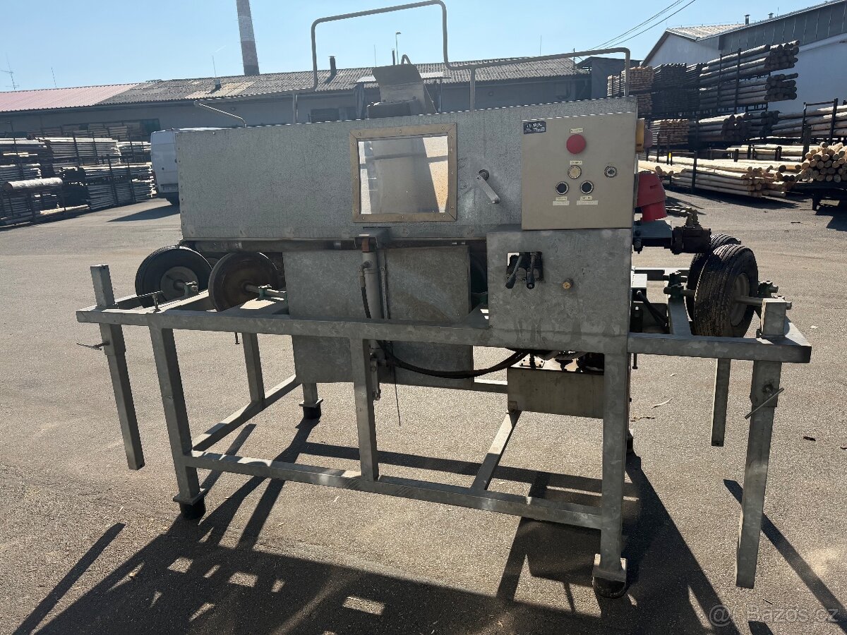 Fréza na kulatinu - dřevěné palisády - 2