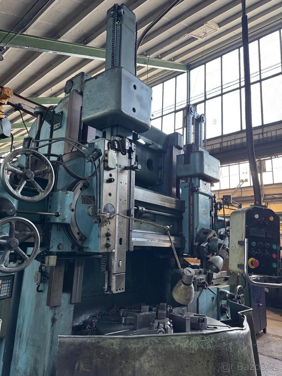 Karusel TOS SK 12 P1 (9003) - 2