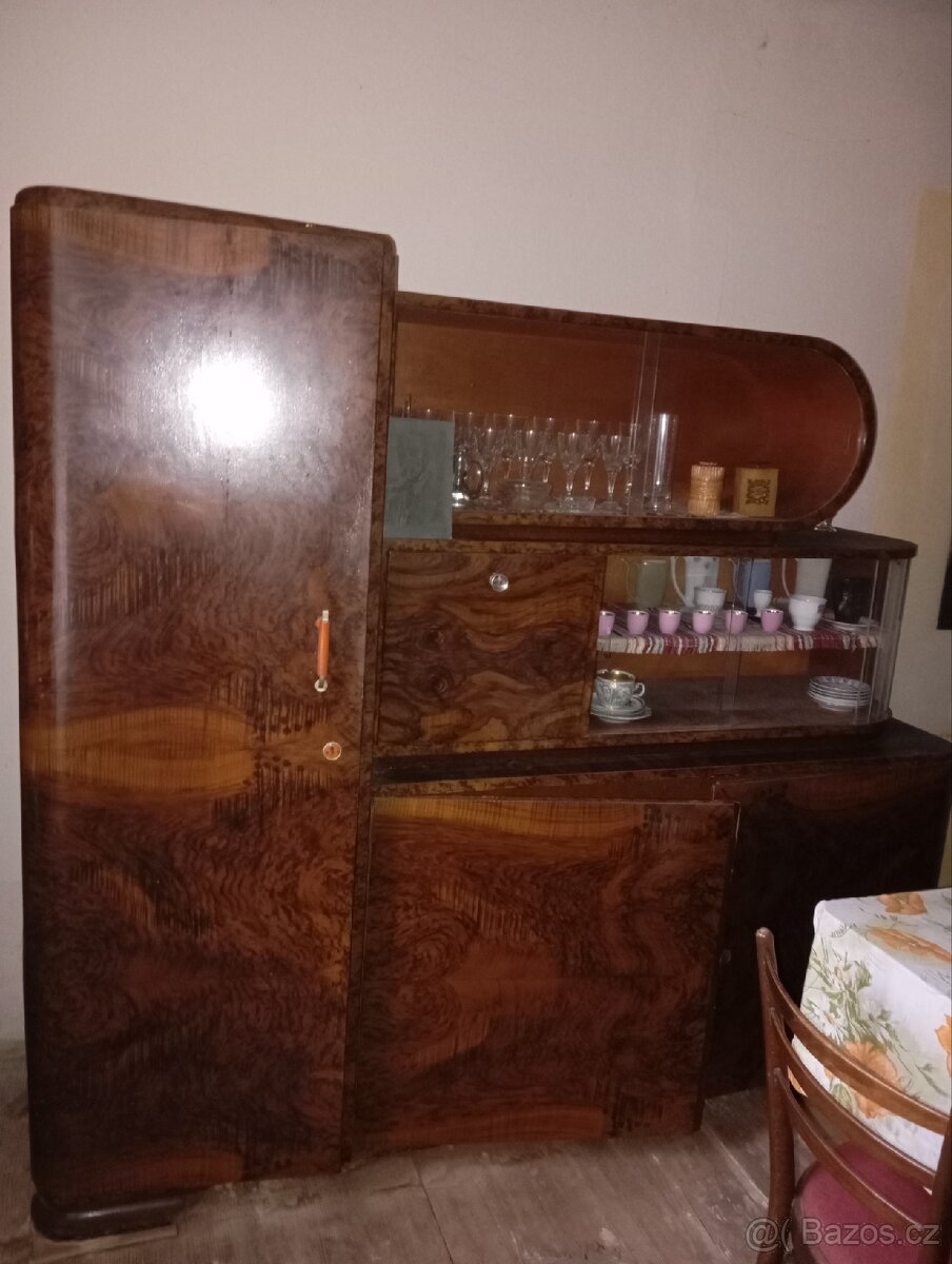 Historická obývací stěna - 2