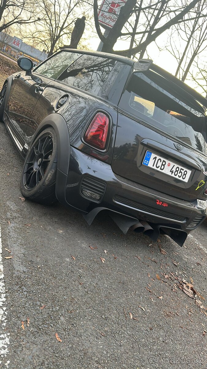 Mini Cooper JCW R56 - 2