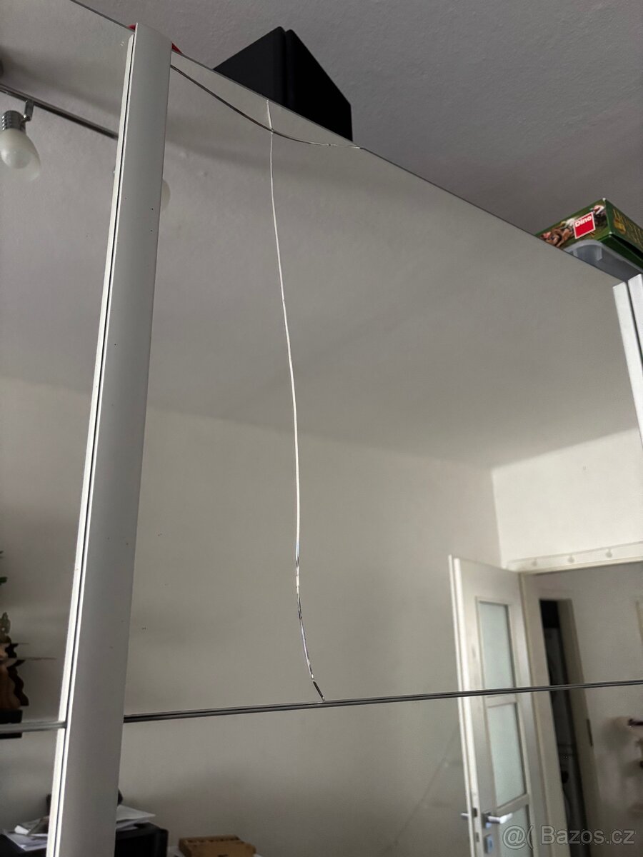 Šatní skříň - 2