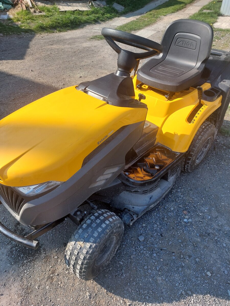 Zahradní traktor Stiga - 2