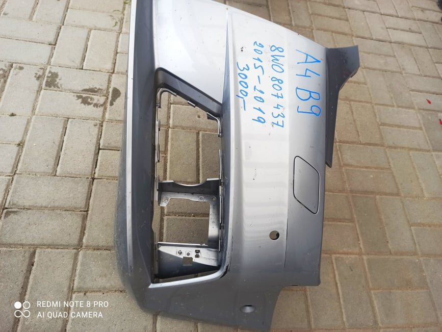 Audi A1 , náhradní díly z vozu a dveře. - 2