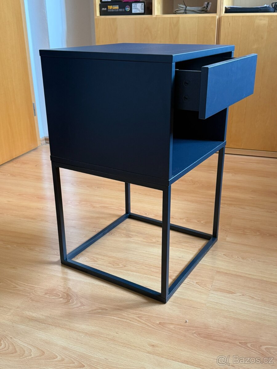 noční stolek IKEA VIKHAMMER - 2