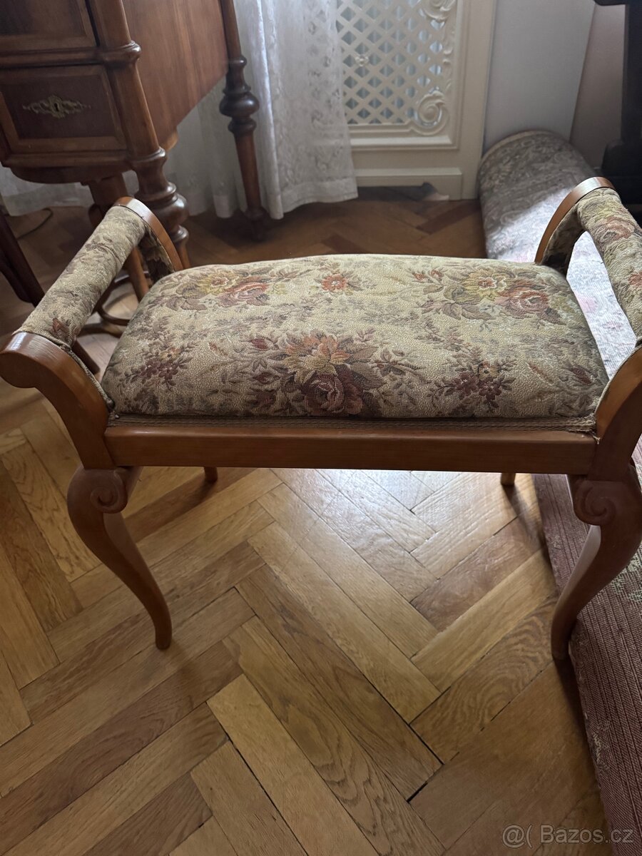 Taburet na prodej - 2