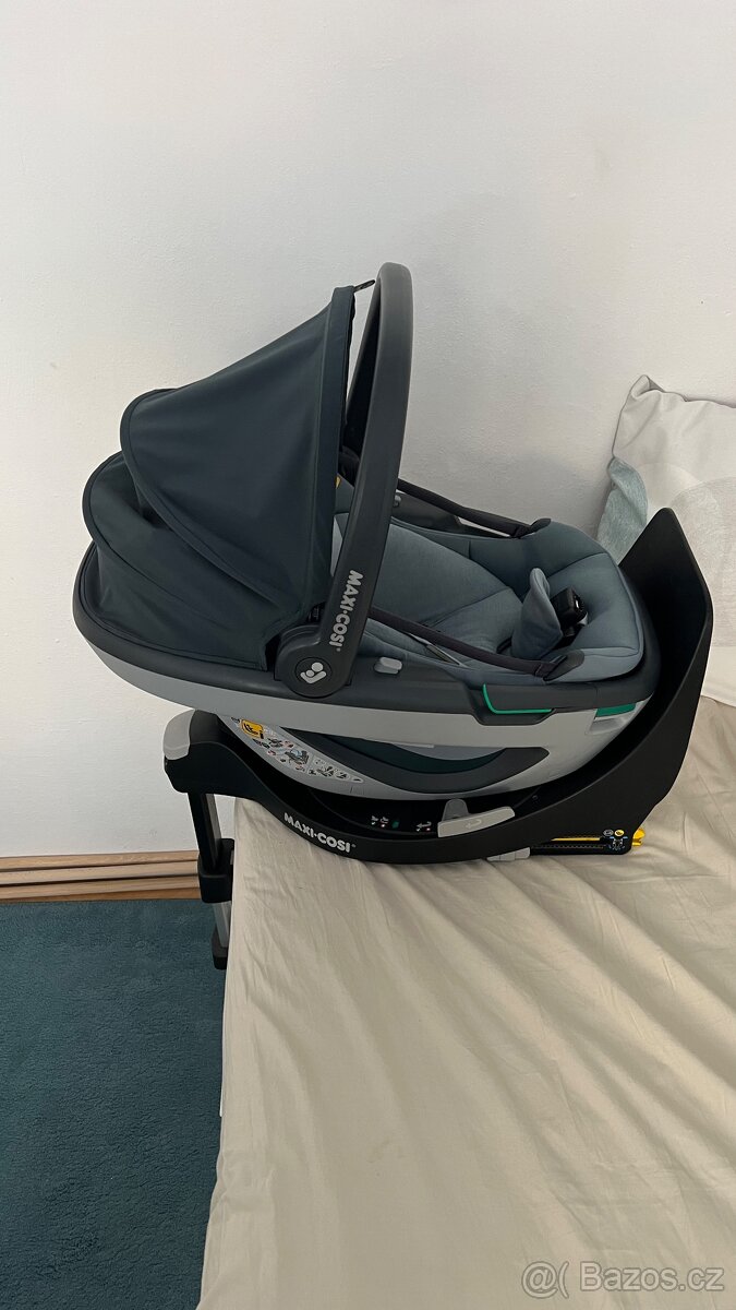 Maxi Cosi Coral 360 + základna - 2