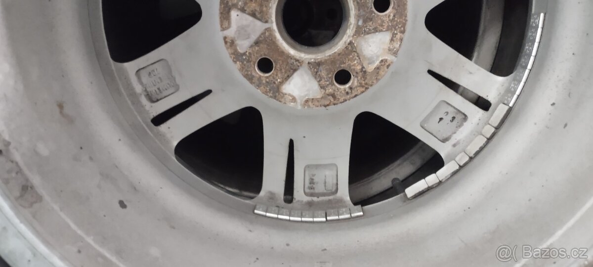 Prodám originál 17" sadu ALU kol Amarok