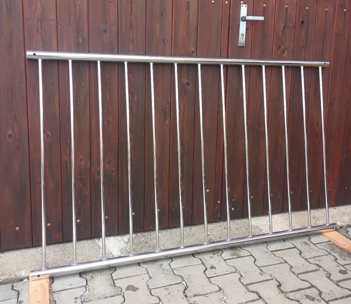 Nerezové zábradlí na francouzské okno na míru. - 2