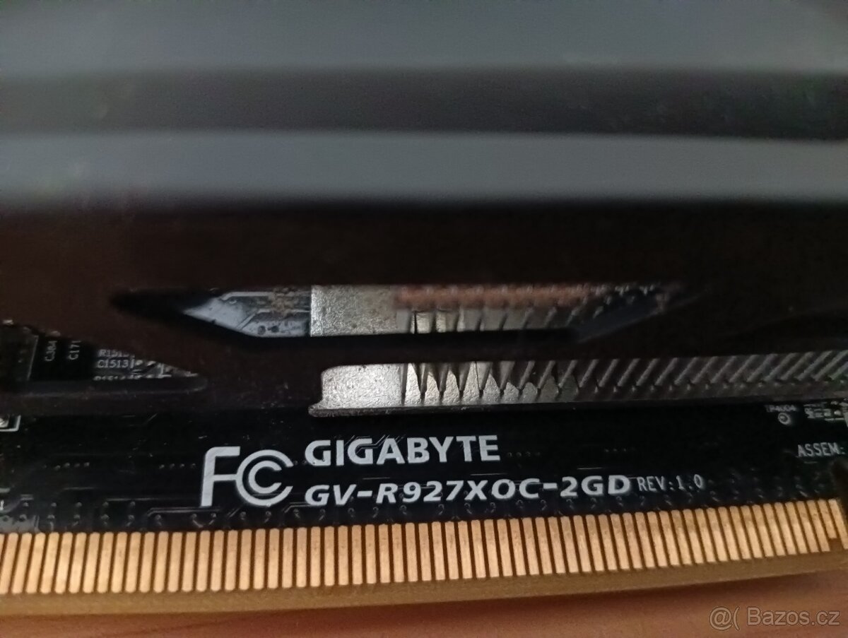 GIGABYTE GV-R927XOC-2GD - 2