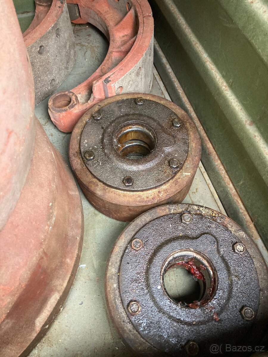 Tatra 138 a 148 rolny jeřábu - 2