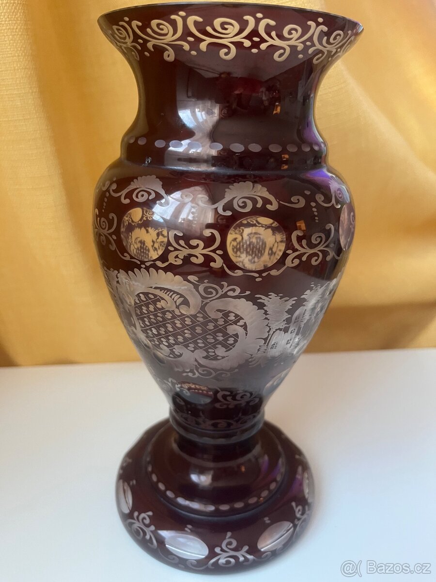 Rubínová stará váza Egermann - 2
