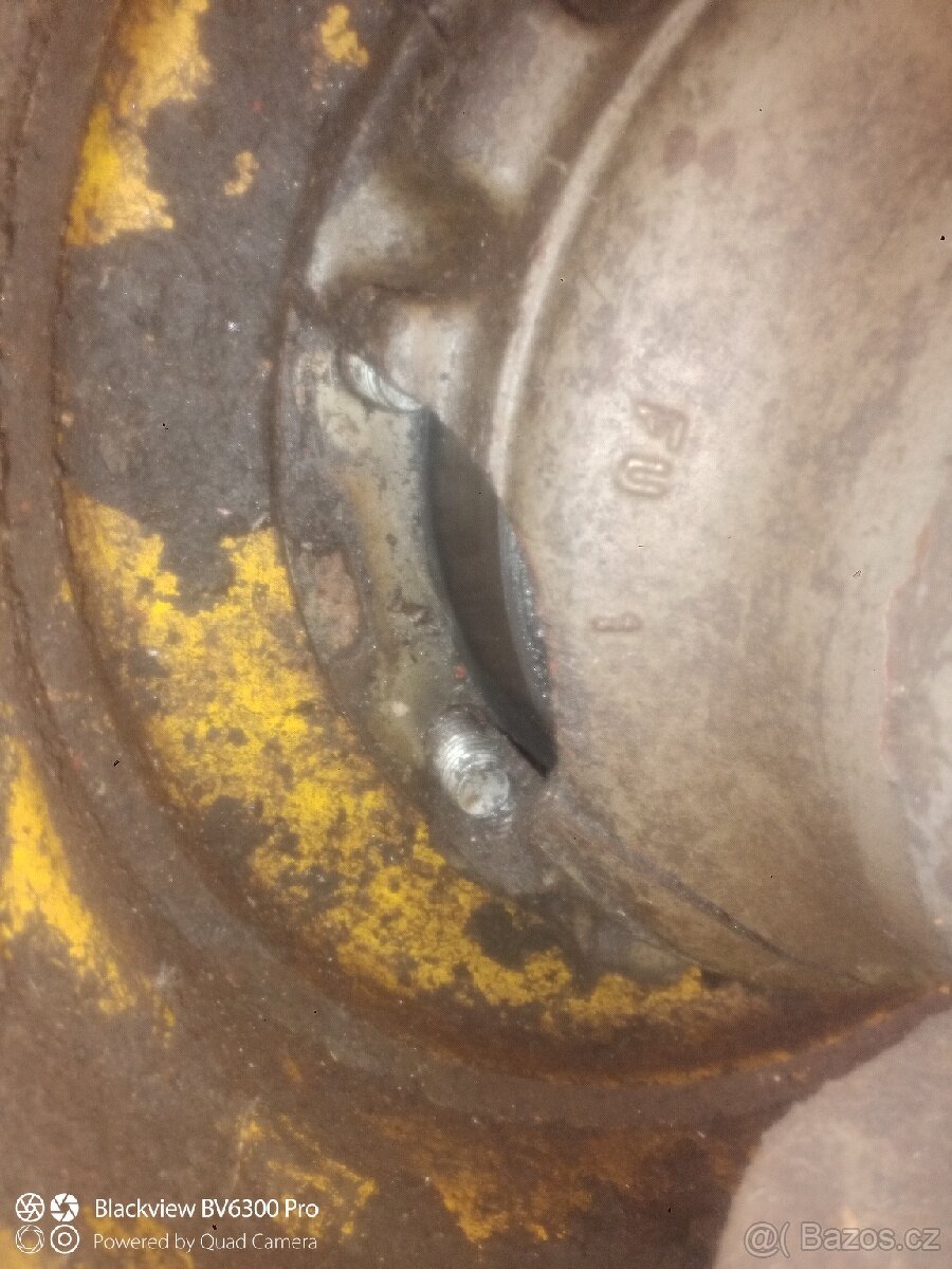 Traktorbagr MF 860 - 2