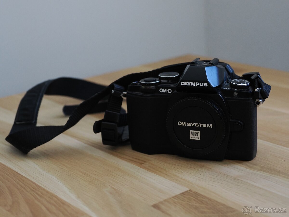 Olympus OM-D E-M10 + 14-42 mm - 2
