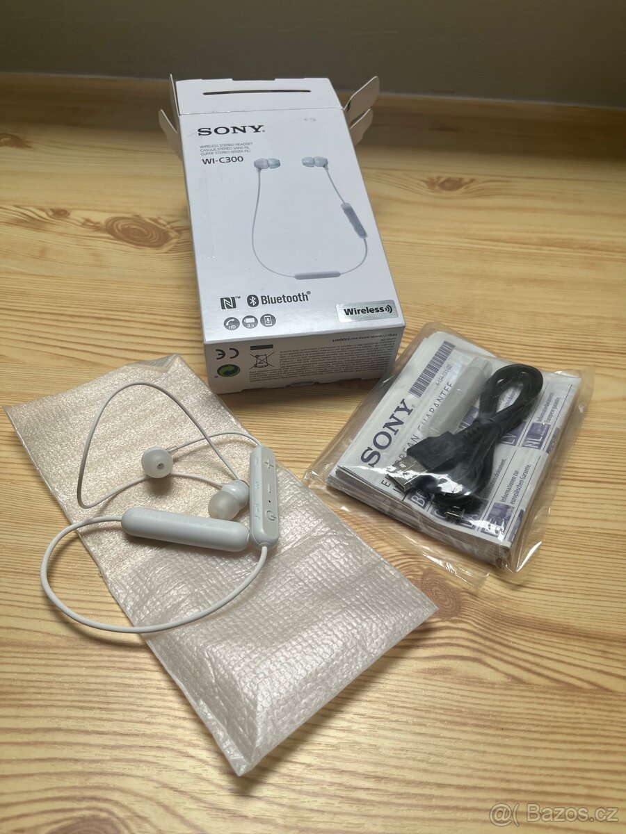 Sony WI-C300 Bluetooth Bezdrátová sluchátka - 2