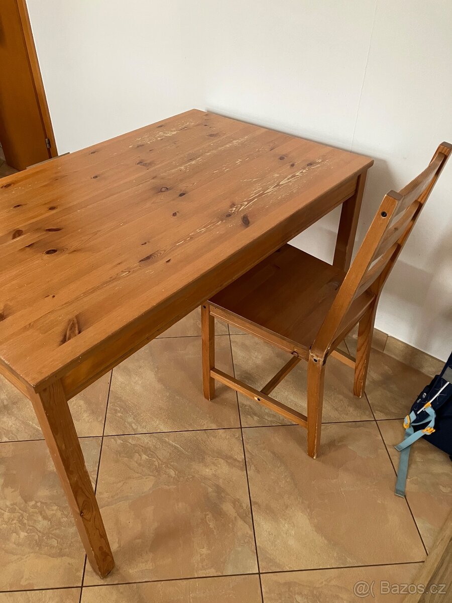 Jídelnil stůl plus dvě židle IKEA - 2