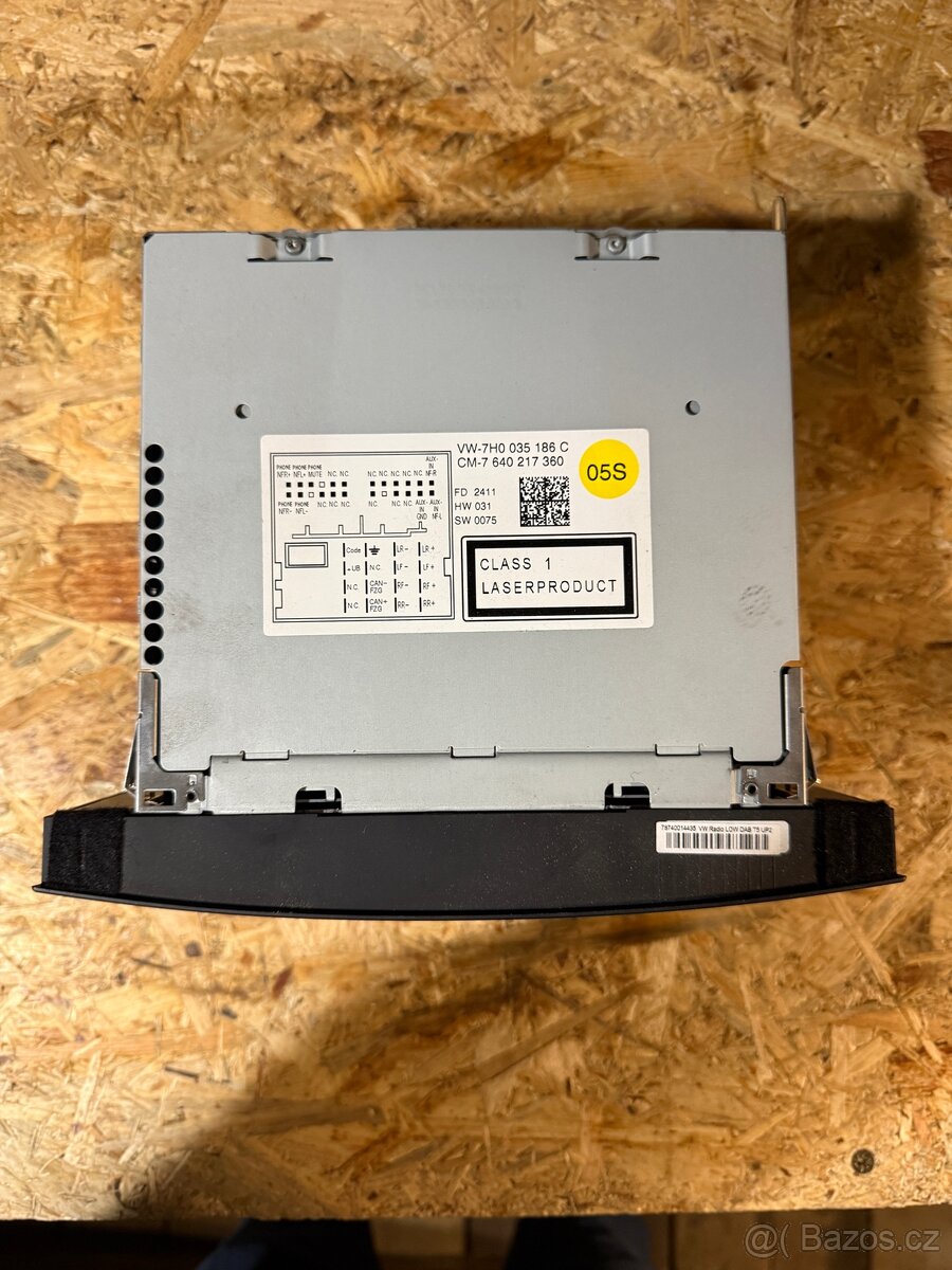 Rádio z Multivanu T5.1 - 2