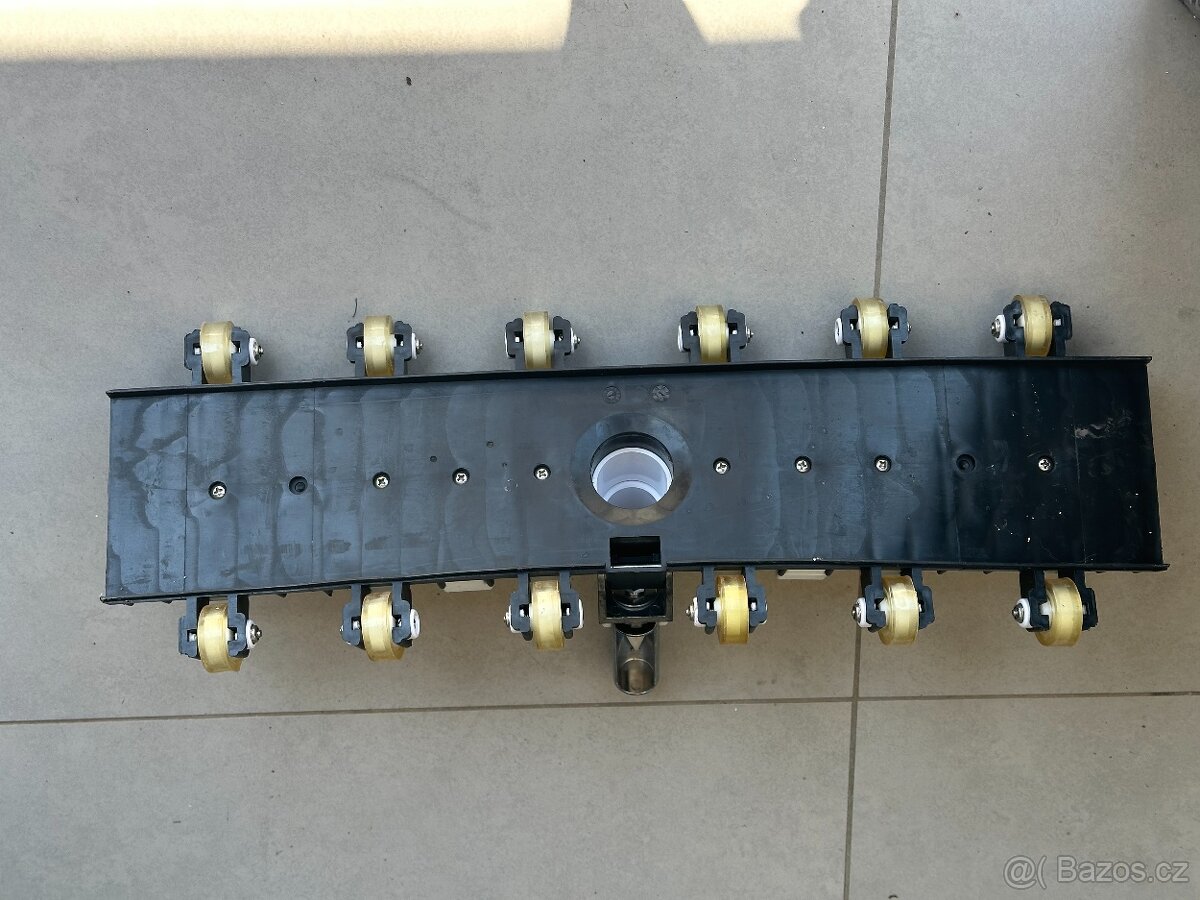 Bazénový vysavač - 2