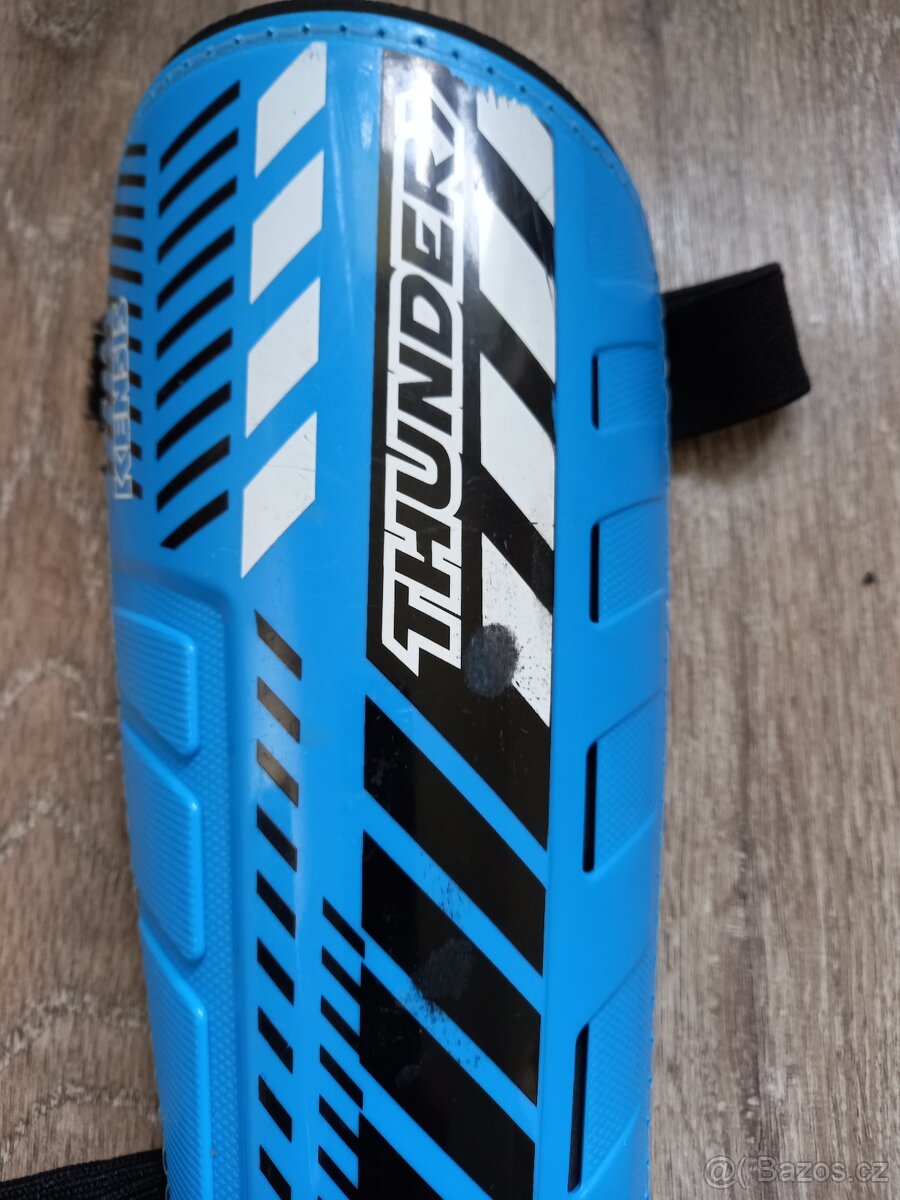 Fotbalové chrániče vel. L - 2