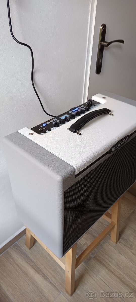 Kytarové kombo MOOER SD75 - 2