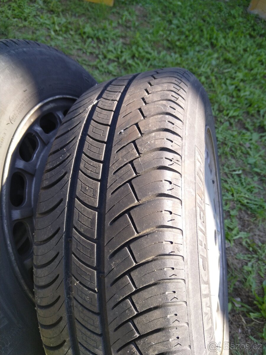 Prodám Al kola na MB 124 s Micheliny 4ks - 2