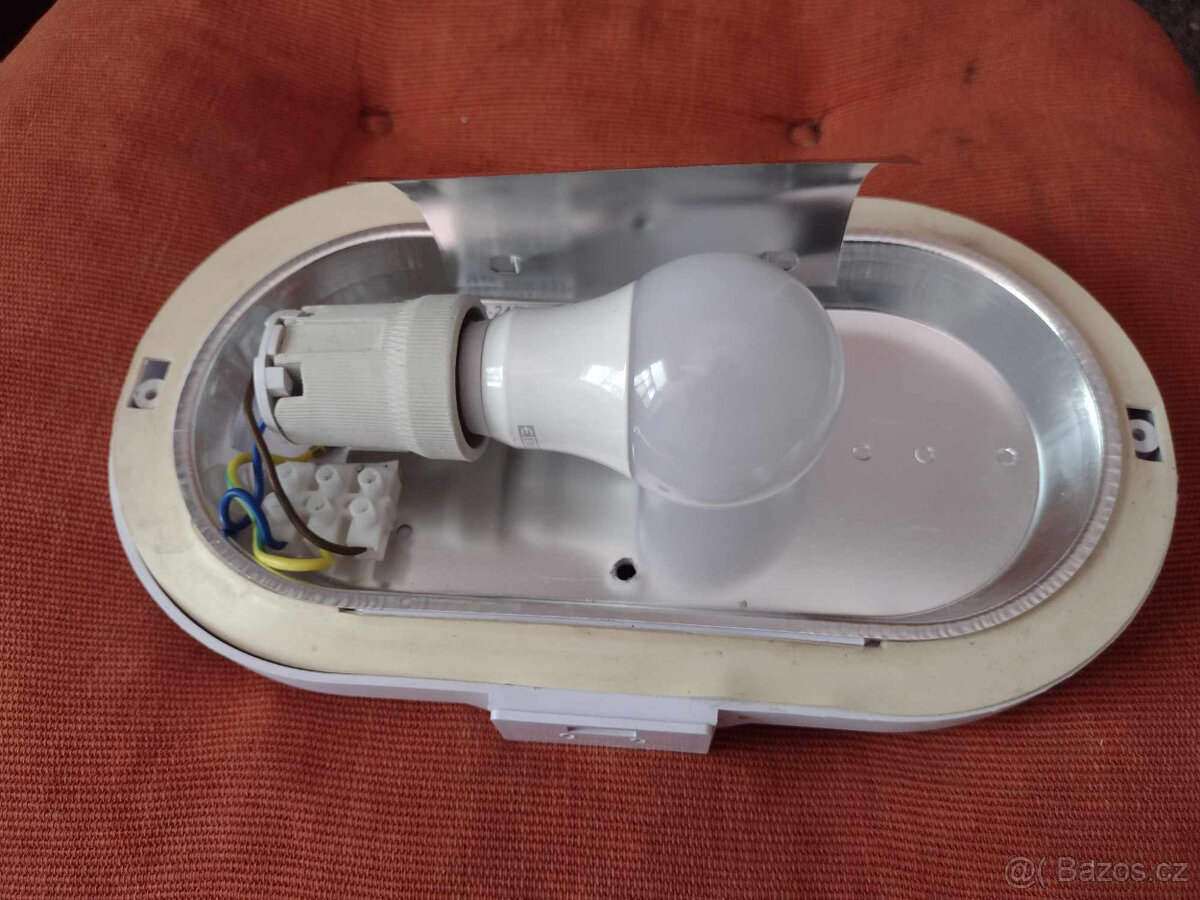 Nástěnné LED svítidlo - 2