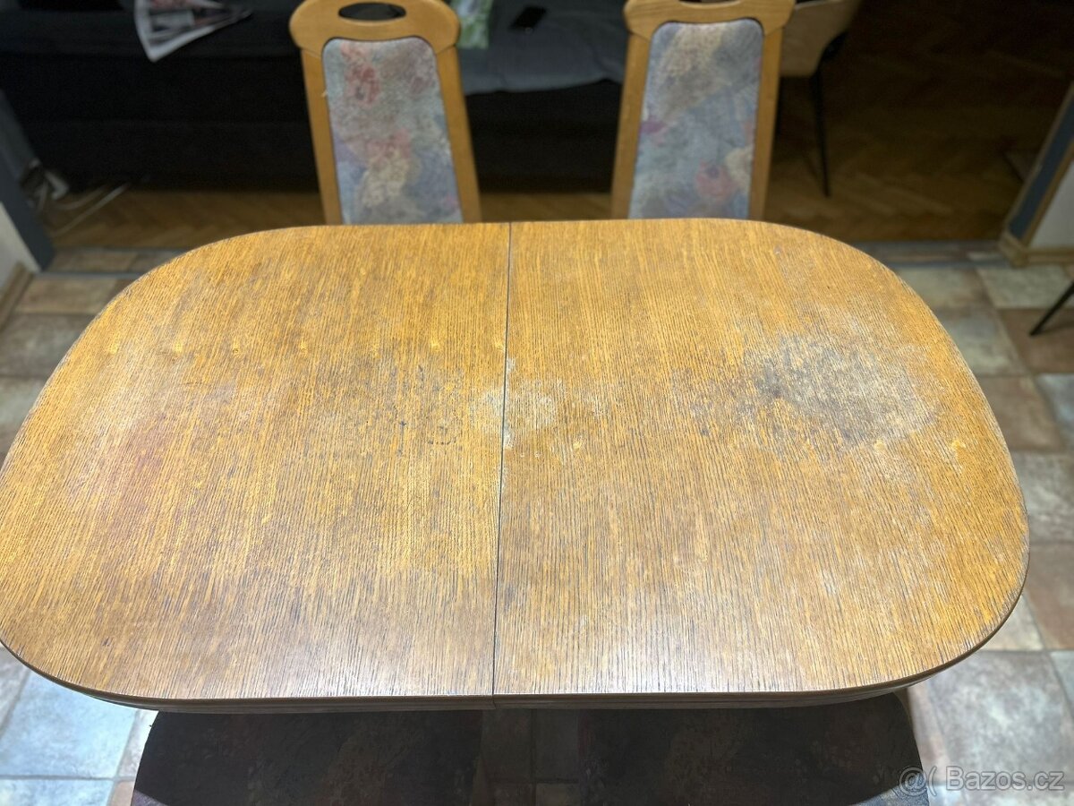 Prodám jídelní stůl a židle - 2