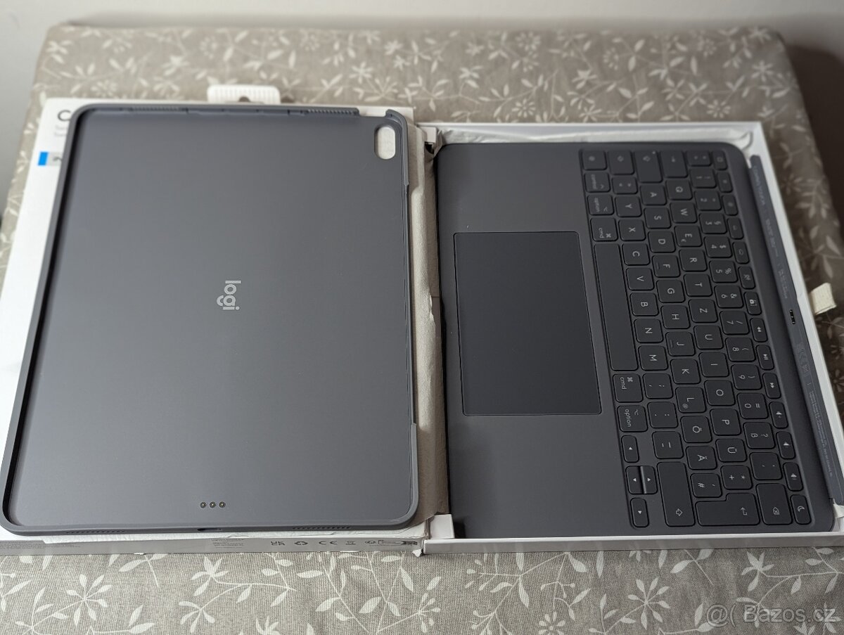 Logitech Combo Touch s DE klávesnicí pro iPad air13 - 2