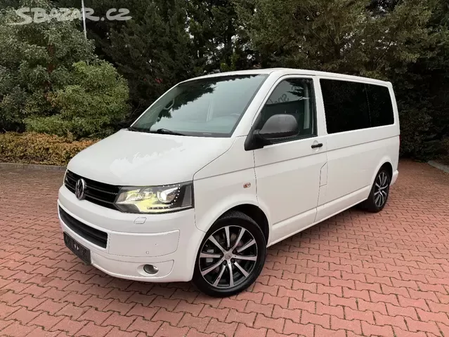 VW Multivan T5 2.0 TDI 103kW,4x4,Webasto,Xenon,Tažné,Navi. - 2