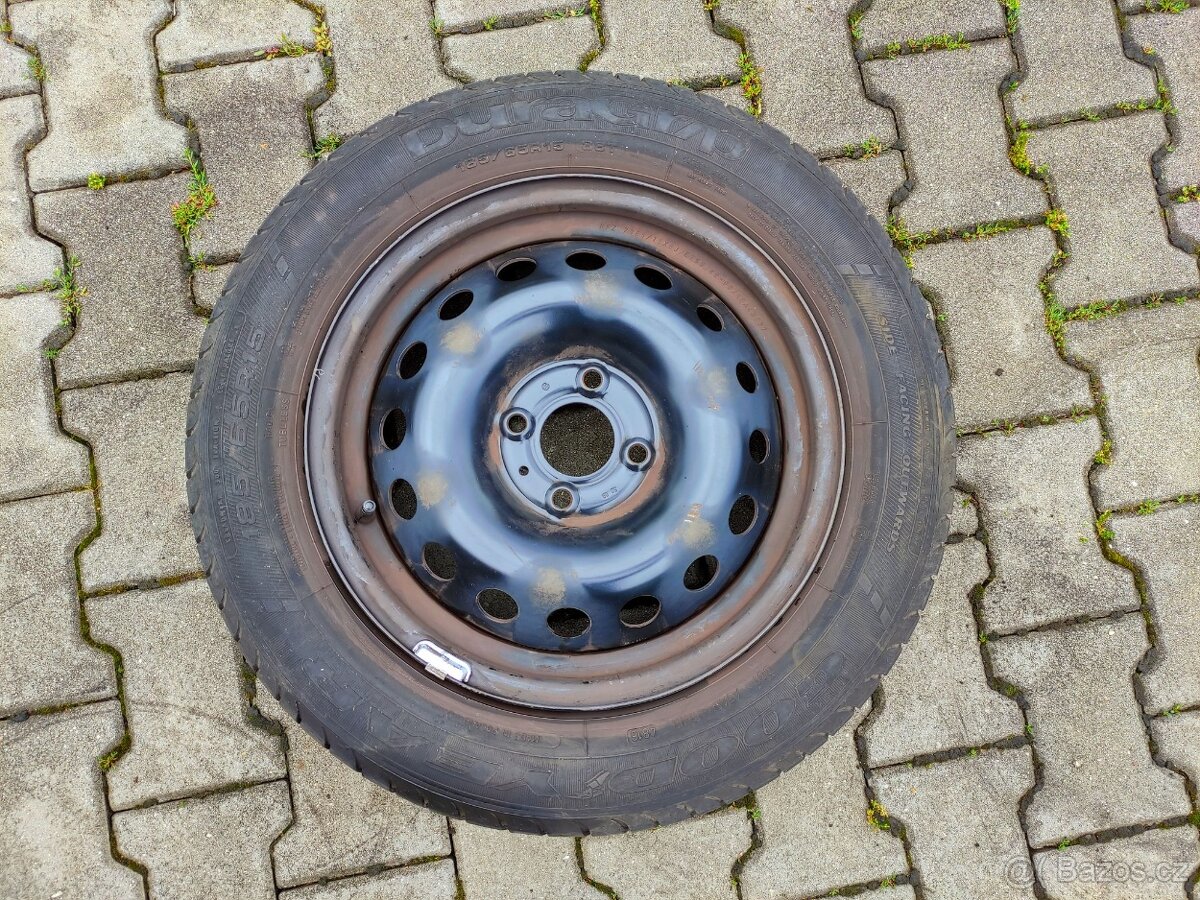 Kompletní kola na Dacia Sandero I ,185/65/15. - 2