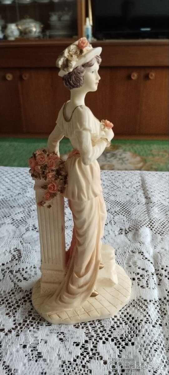 Dívka s růžemi - 2